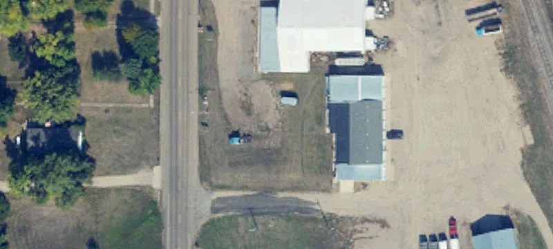 352 Ctr S Ave