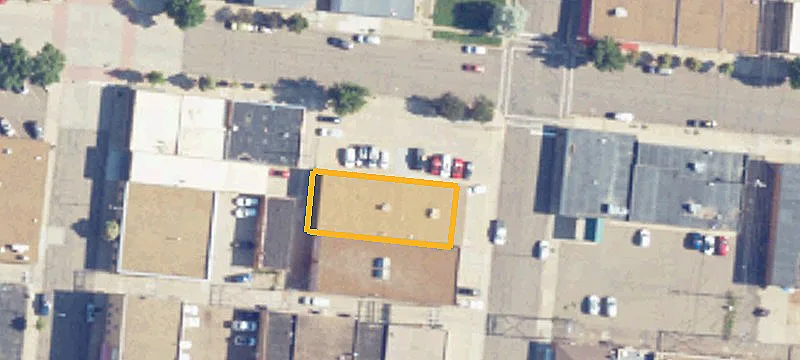 140 1st E St