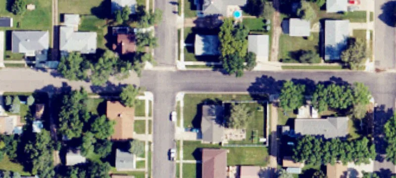 215 2nd Ave
