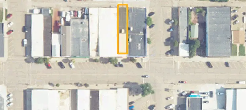 18 Main W St