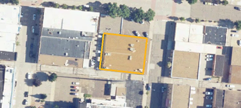 31 1st E Ave