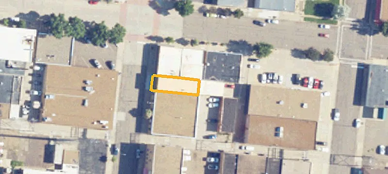 38 1st E Ave