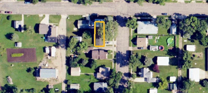 524 Ctr S Ave