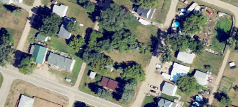 27 2nd NE St