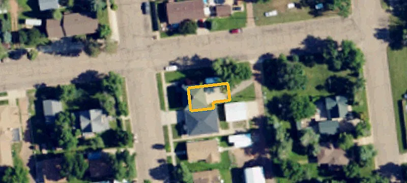 202 Maple St