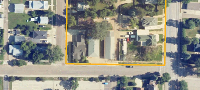 336 5th W St