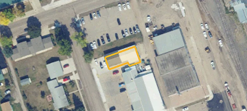 140 Ctr S Ave