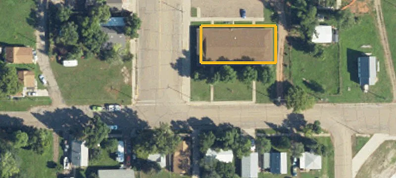 105 4th W Ave