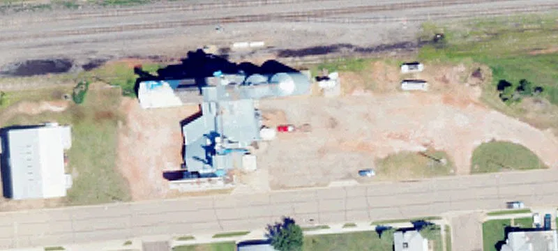 303 Es Ave