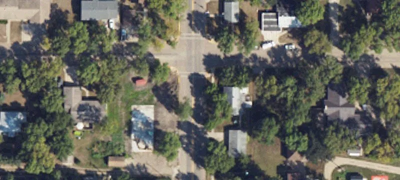 902 Hobart NE Ave