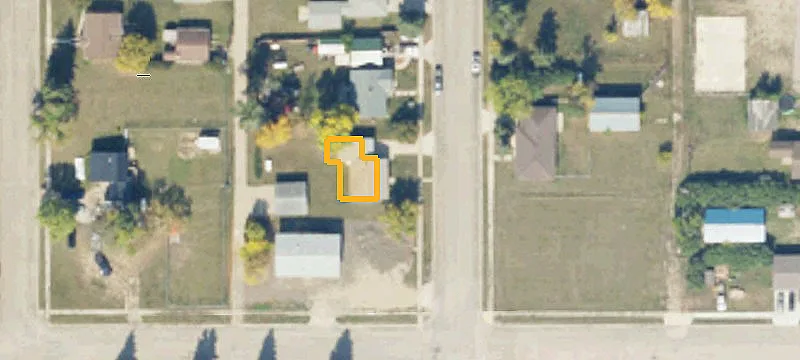 210 2nd W St
