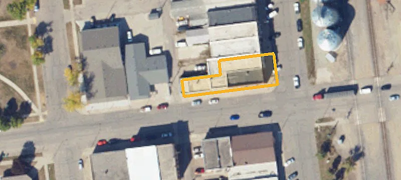 12 Caledonia Ave
