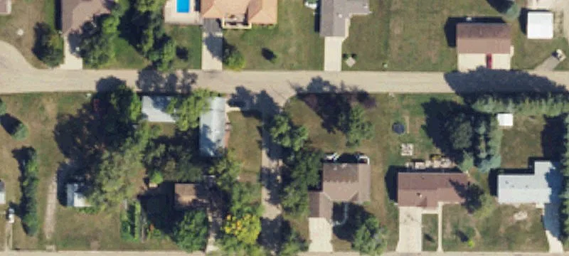 305 Fairway NW Dr