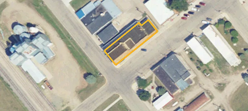 623 Railroad E Ave