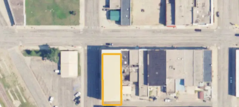 990 Main St