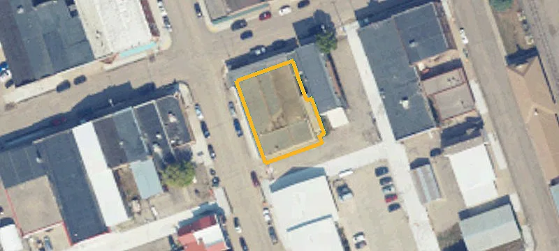 15 Main E St