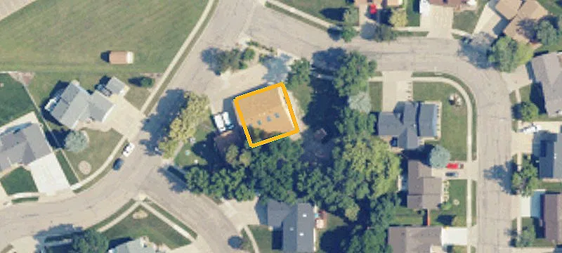 1901 Oakland Dr