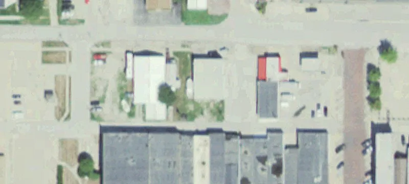 1737 Frnt St