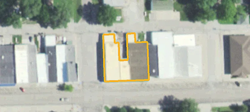208 2nd St