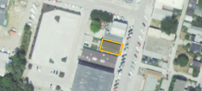 2614 Main St