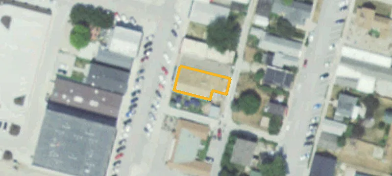 2613 Main St