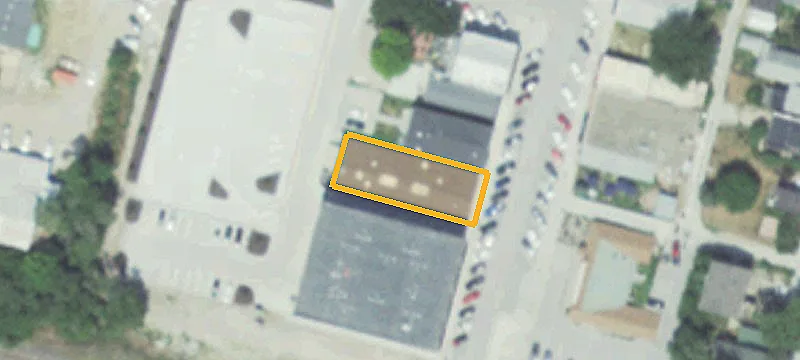 2610 Main St