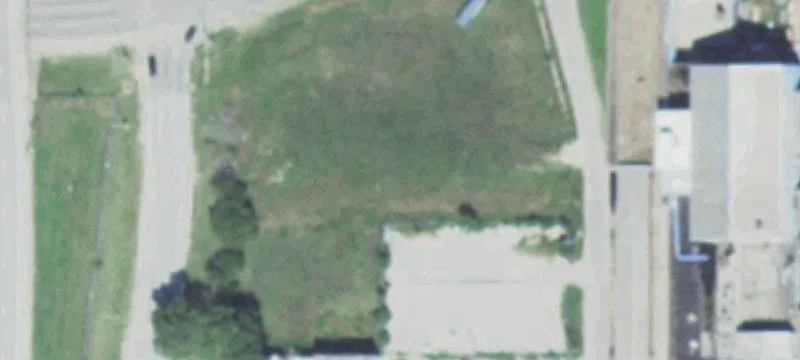 2711 Martha St