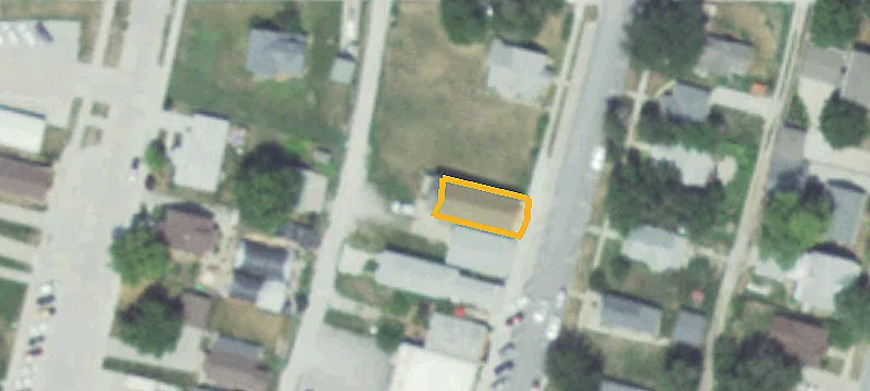 2826 Main St