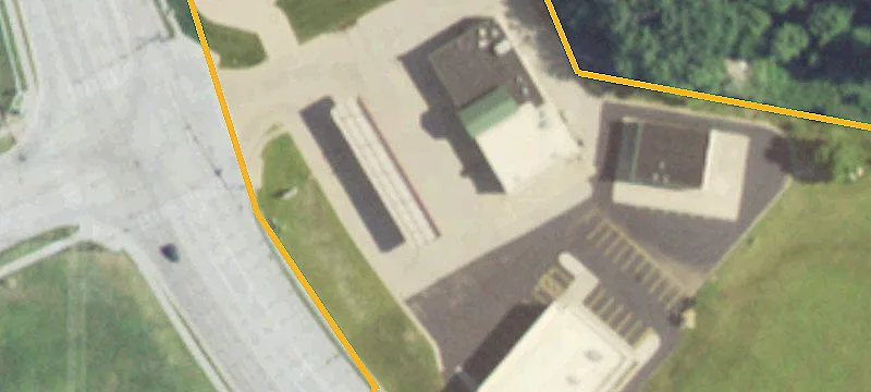 5700 33rd Cira