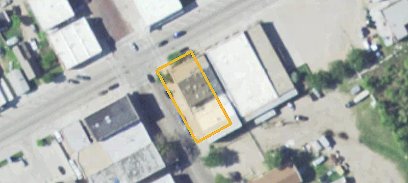 381 Walnut St