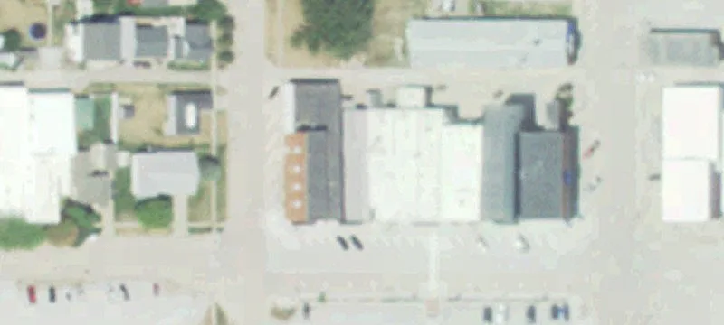 420 1st St