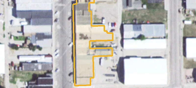 1239 Ctr Ave