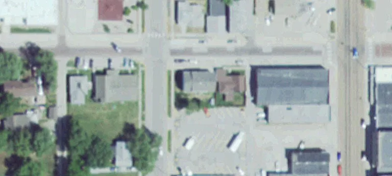 121 8th St