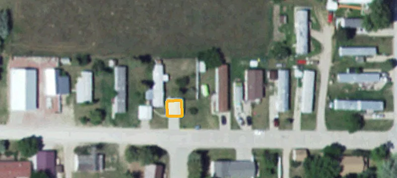 913 Miles St