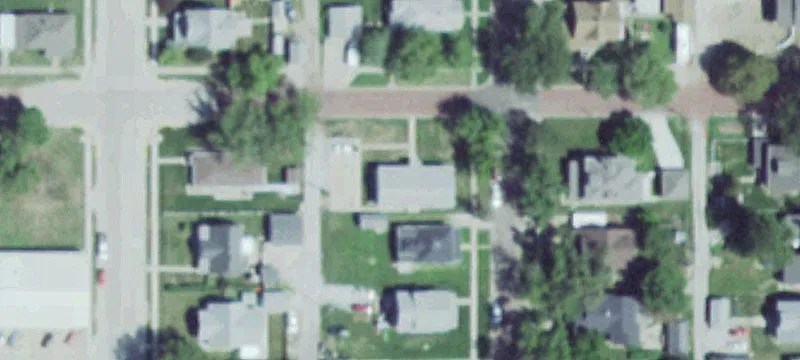 320 10th St