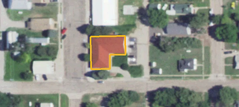 122 Commercial St
