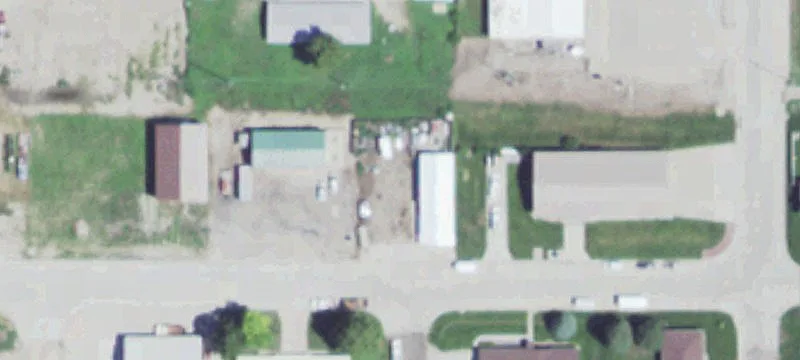 711 Thelma St