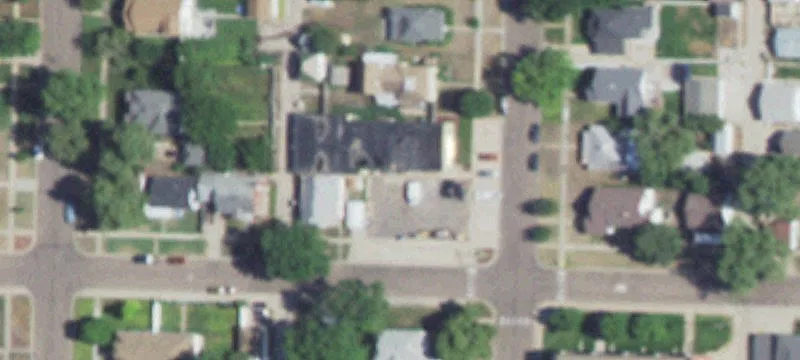 704 3rd St
