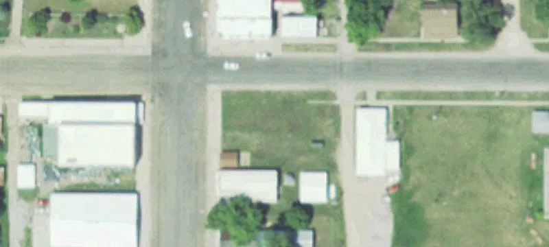 100  Ave