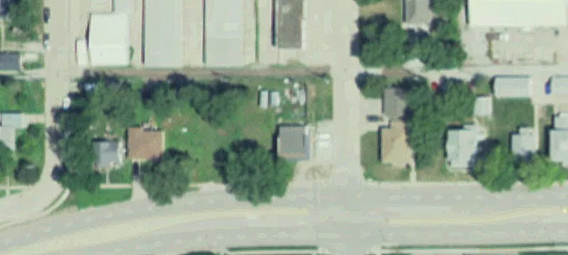 906 Main St