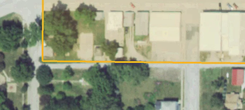 2125 Main St