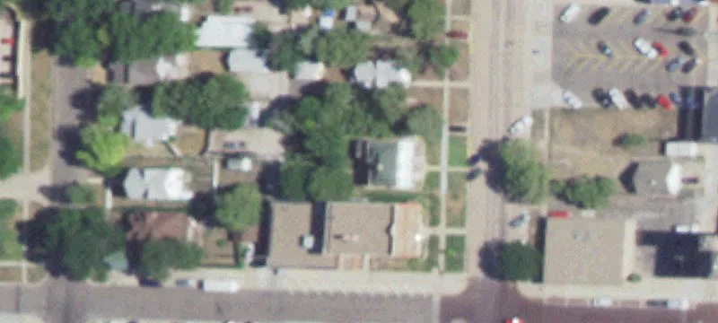 410 1st St