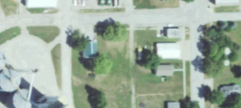 303 2nd St