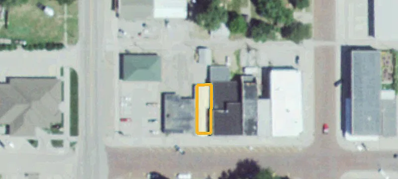 111 4th St