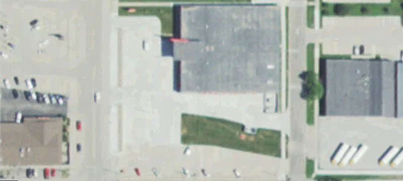 930 Main Ave