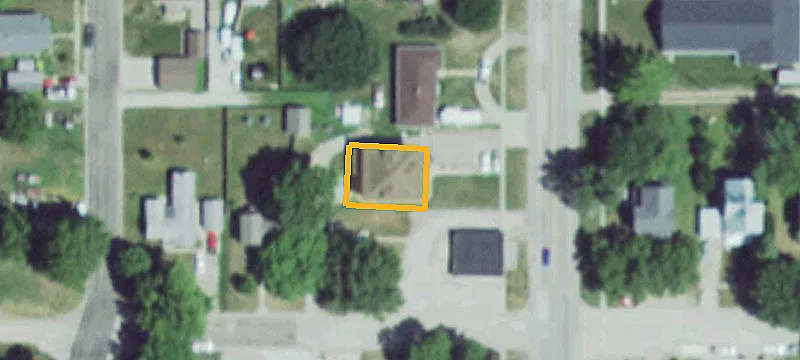 502 Main St