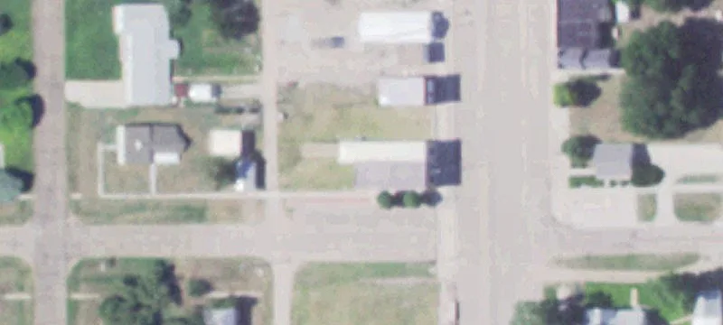 402 Commercial St