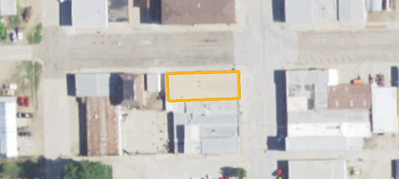 652 Main St