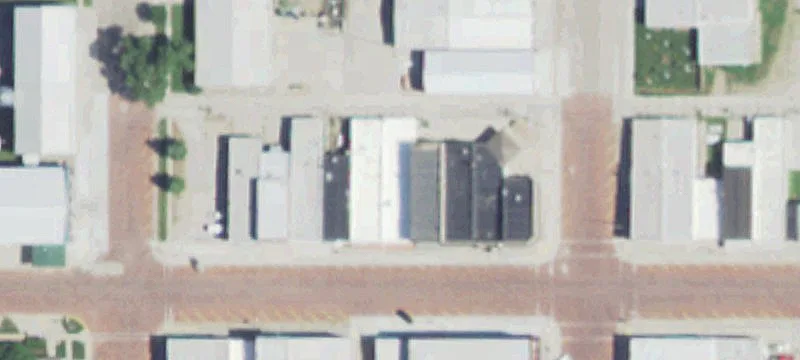 337 2nd St