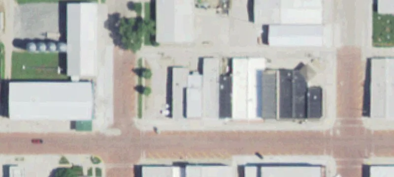319 2nd St